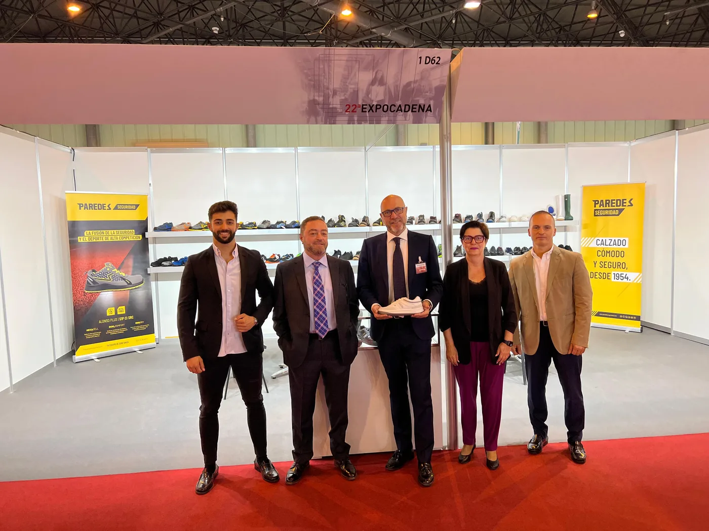 Equipo de REDEFE en evento profesional
